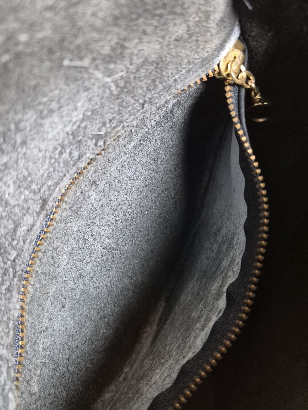 Vintage Coach Navy Watson Bag #9981 - Picture 11 of 15